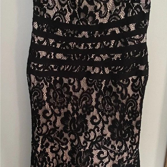 Evening dress by Cache , size 14. Excellent condition, worn once - Picture 3 of 7